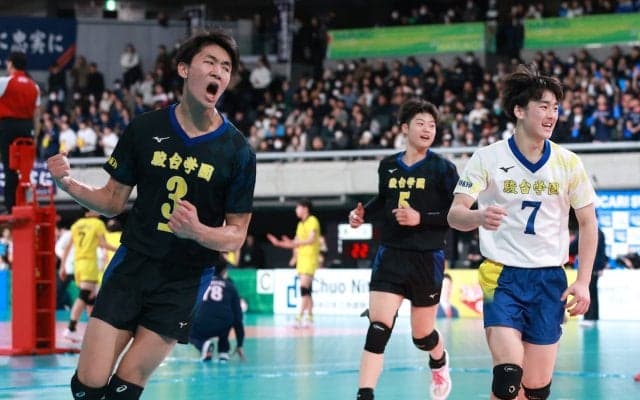春高バレー　駿台学園、男子初の4連覇へ準決勝進出　2年生主将の落合康陽「メンバー全員の力を借りて日本一を目指す」
