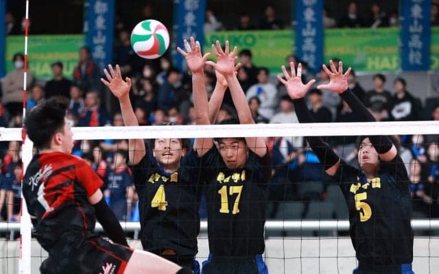 「攻めるバレー」東京・駿台学園が準決勝進出　日本航空をストレートで下す　春高バレー