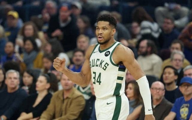 ヤニスがバックス残留をコミット「どこにも行かない。このチームへ全力を注いでいる」