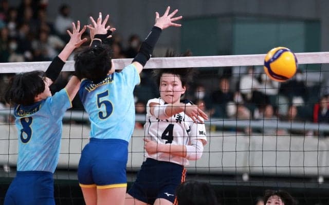 決勝進出の就実「20点以降は絶対負けない」エース比留間美晴、力強く牽引　春高バレー