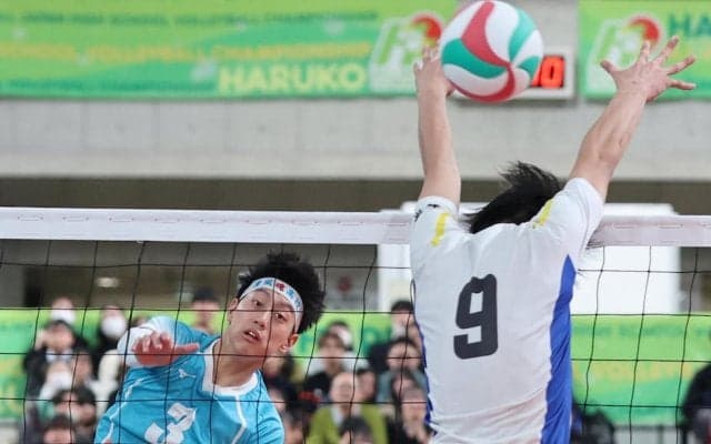 男子の大阪・清風、7年ぶり決勝進出　フルセットで4連覇目指す駿台学園破る　春高バレー