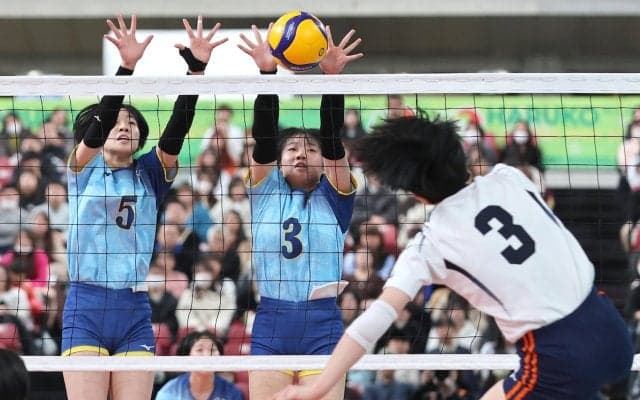 女子・大阪国際、選手交代策でも流れ変えられず準決勝で敗退　春高バレー