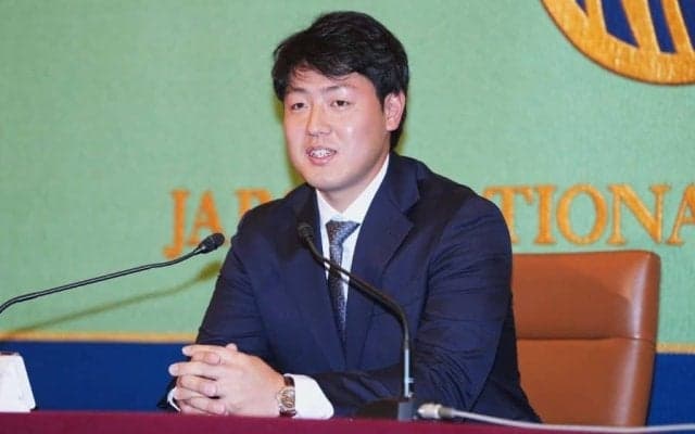 岡本和真が報告会見　「不安はある」明かした葛藤…巨人が退団選手を異例の生配信