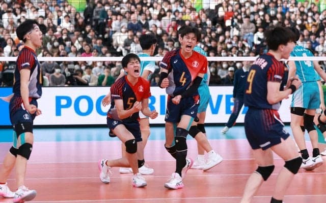 男子は東山が6大会ぶりV　清風に3－1、高橋藍擁した初制覇以来　春高バレー