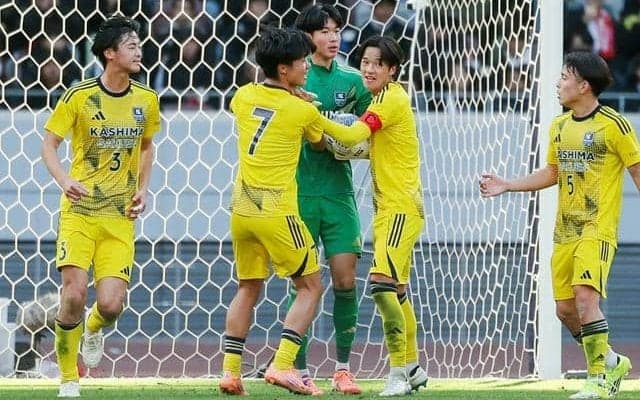 鹿島学園が高校サッカー準優勝　「旋風」スタンドわかす