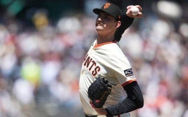 オリックス、“超大型”213センチ右腕を獲得　MLB最長身…「バファローズに感謝」