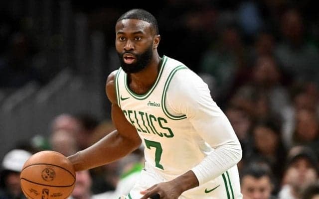 レフェリーを批判したセルティックスのジェイレン・ブラウンへ約553万円の罰金処分