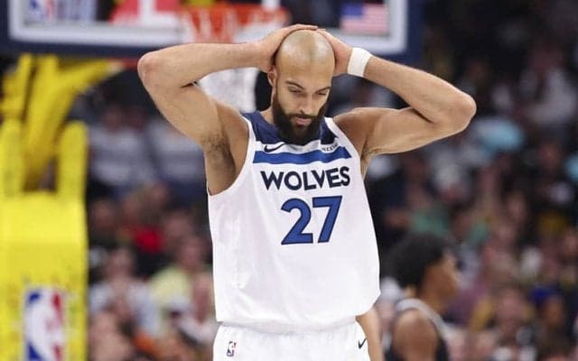 ウルブズ不動の先発センター、ルディ・ゴベアへ1試合の出場停止処分