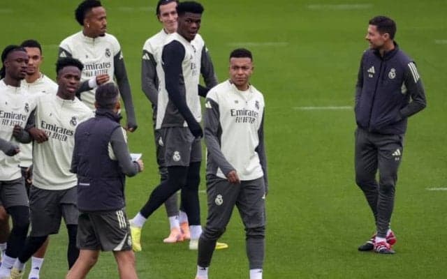 無意味と化した“無敗優勝監督”の掌握力　R・マドリーのシャビ・アロンソ衝撃解任にOBが持論「邪魔者を踏みつけにできなかった」