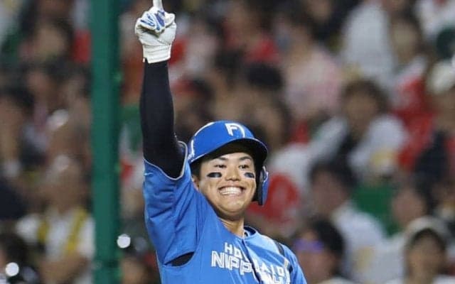 「やばすぎる!!!!!」日本ハム28歳外野手のまさかの“報告”にネット仰天…「えぐいって」ヤンキース大物との感動の対面を明かす