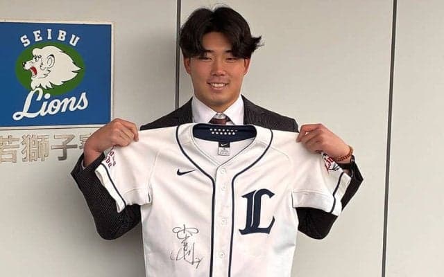 かつての“出待ち少年”が憧れの球団へ　「さん付け」で射止めた宝物…自室に持ち込んだ“原点”