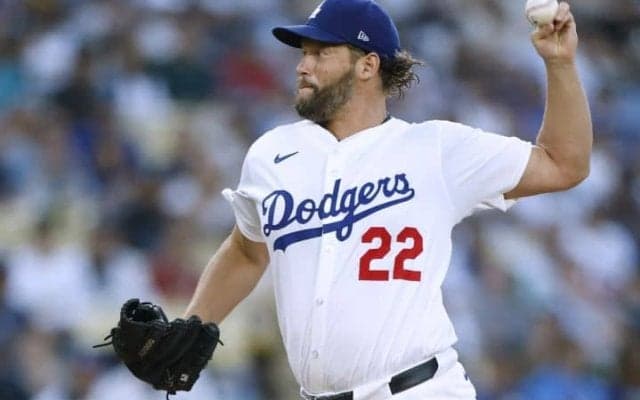 日本の早朝…“衝撃”で「目が覚めた」引退のカーショー、WBC米国代表に選出「彼の野球人生はまだ完全に終わったわけではない」