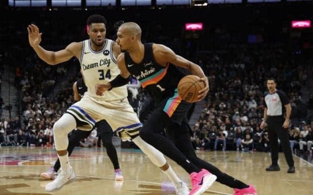 突然スキンヘッドになったウェンバンヤマ、1Qにアクシデントも22P10R…スパーズがバックスを撃破