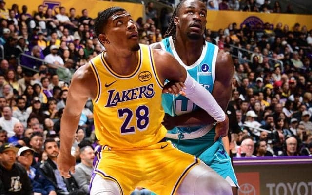 レイカーズがホーネッツに敗戦…ドンチッチが39得点、約18分出場の八村塁は3得点