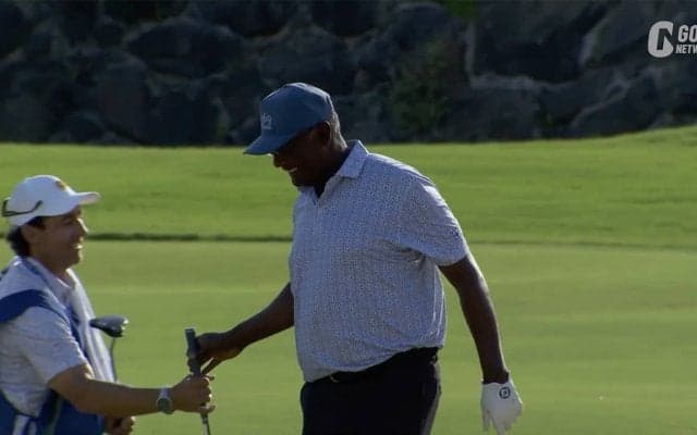 【動画】62歳ビジェイ・シンがバンカーからチップイン！ライリーはテントに当たってラッキーショット！？【ソニーオープンインハワイ1日目】