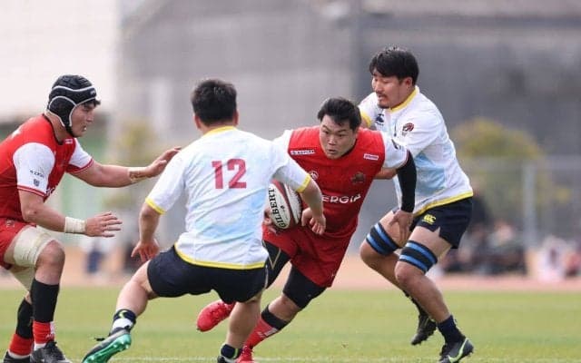 常に前傾姿勢のストロングキャリーリーダーが、初勝利の壁も突き破る