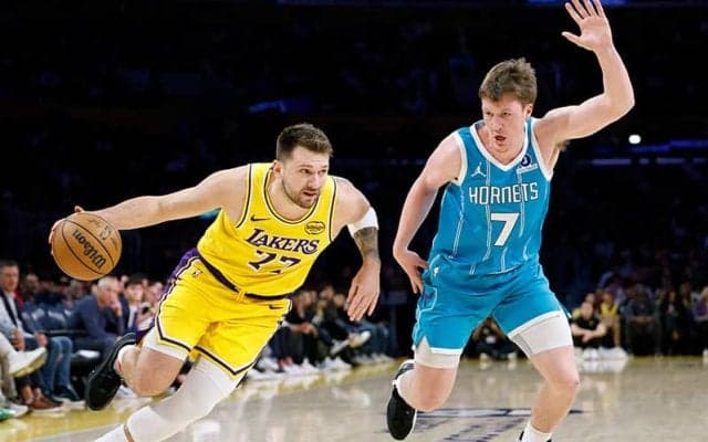 得点ランキング首位を走るルカ・ドンチッチ、左鼠径部の痛みでブレイザーズ戦は欠場へ