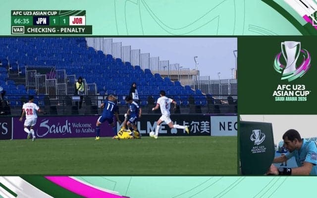 「さすがに中東の笛」「仕方ないかな」日本代表の“PK取り消し”で意見真っ二つ！「VARが謎に遠い映像」「ボールにチャレンジしてる」SNS騒然【U23アジアカップ】