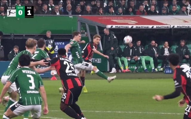 「精度いかつ」堂安律、菅原由勢を無力化する“世界レベルのクロス”炸裂！「うまいなー」開始50秒で先制点を演出