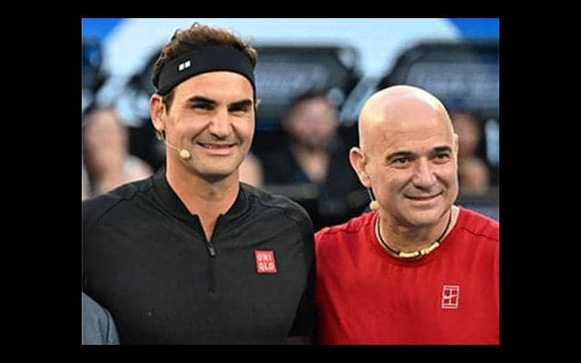  フェデラー組が勝利、元世界1位集結 