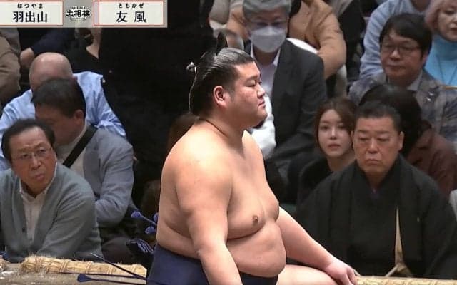 幕内“初白星”と思いきや“まさか”の物言い 角界随一のポーカーフェイスに生じた変化にファン注目「口元緩んでる嬉しそう」