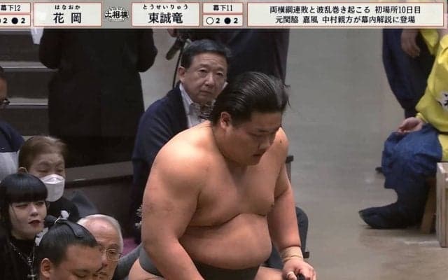 “イケメンオールバック”力士が巨体の対戦相手をぶん回した！驚異のパワーに拍手喝采「豪快」「ぶん投げた」