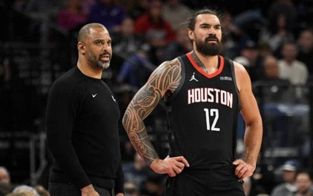 左足首を捻挫したアダムズ…ロケッツ指揮官は「すぐに復帰できるとは思えない」と明かす