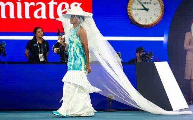 大坂なおみ、全豪初戦を突破。「原宿」から続く独創的ウェアに込めた想い[全豪オープン]