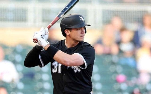 阿部巨人注目の「ホットコーナー」争い　岡本不在の穴はどう埋める？実績十分のベテラン、助っ人、19歳若武者も