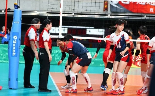 「みんなで春高で会おう」牛田音羽（就実高）、竹内絢音（京都橘高）、水田愛弓（豊川高）、…。T碧南のジュニア出身者が最後にかなえた約束