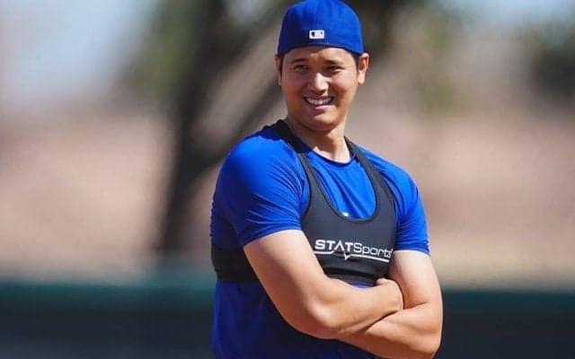 大谷翔平が突然の“ファンサ”「ギャーー」　本拠地で自主トレ…LAメディアも興奮