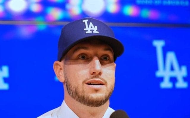 タッカー、大谷翔平とド軍初日に交流　フリーマンから手荒い歓迎「変なことするな」