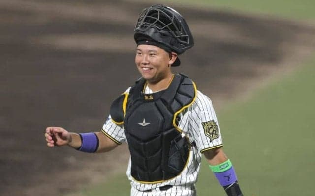 「キャンプで1番楽しみ」ファンも期待を寄せる阪神の“第二捕手”争い、22歳若虎は存在感を示せるか「そろそろ新旧交代していかないと」