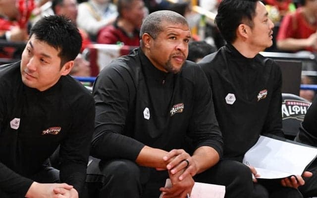 45歳のジェフ・ギブスが現役復帰へ「再びコートに戻る決断を」…越谷アルファーズとのコーチ契約解除