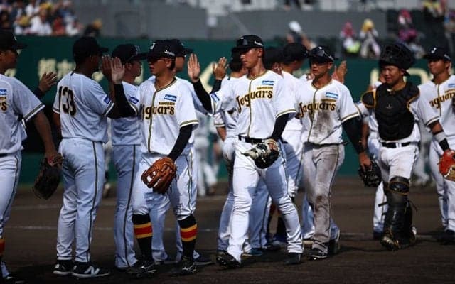 「こんなんあったんや」阪神“幻のユニ”が復刻　蘇る伝説＆進化に大興奮「かっこよすぎる！」