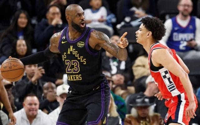 レイカーズ不調の原因は契約の不安？…指揮官「選手たちは自分の将来を気にしている」