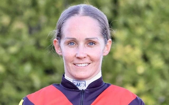 【中山5R】レイチェル・キング騎手が初日から絶好調…良血馬ミッキーファルコンで早くも3勝目