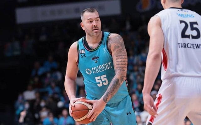 ジョシュ・ハレルソンが左下腿三頭筋筋損傷…今季は佐賀での3年目、現時点で全治未定