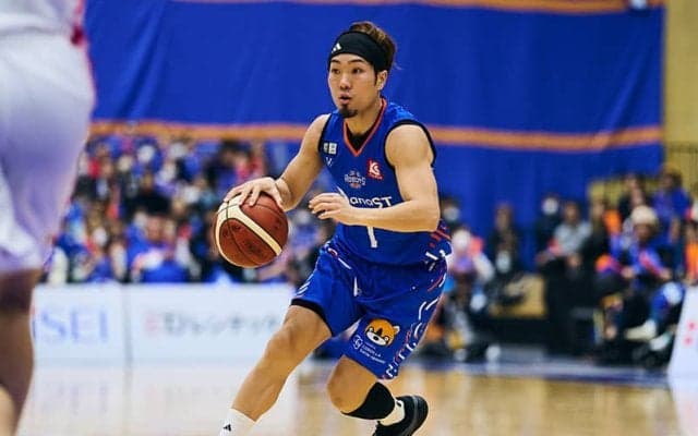 茨城のベテランガード、小島元基が左膝関節内滑膜炎・骨棘障害・関節内遊離体で全治未定