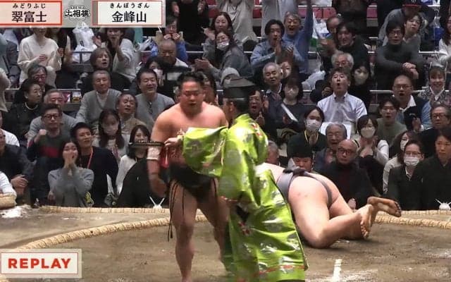 「ヒジ壊れてますよ」元若乃花、翠富士の“異変と原因”を指摘「痛いと思いますよ」念入りな補強に心配の声