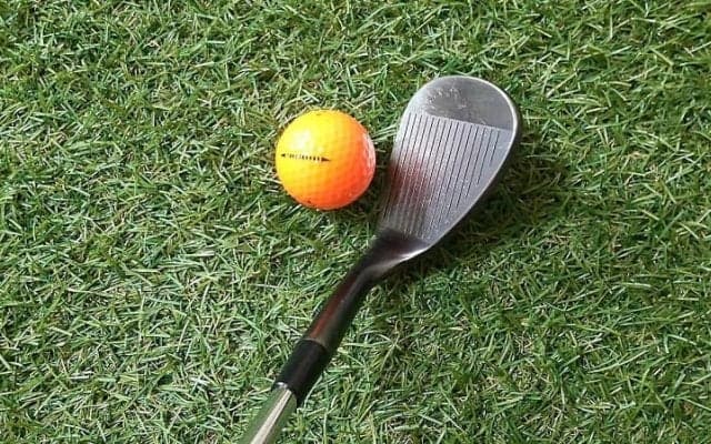 【ゴルフ】庭での練習はオープンフェースで！３つのメリットが得られます！