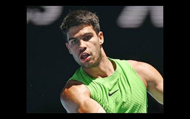  アルカラス 失セット0で全豪OP8強 