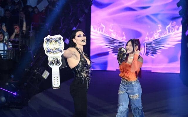 「最も美しい！」日本でも大人気の“最恐”美女レスラー、くっきり“力こぶ”バキバキ全身ショットが大バズり