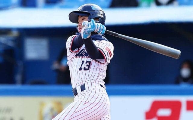 軽い気持ちで入れたチームが「全国強豪」　定位置はボールボーイ…両親が抱いた“後悔”