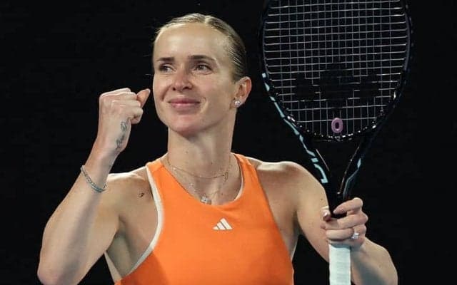 スビトリーナが乱調の世界3位ガウフを59分で粉砕し初の4強入り。2026年無敗を維持[全豪オープン]