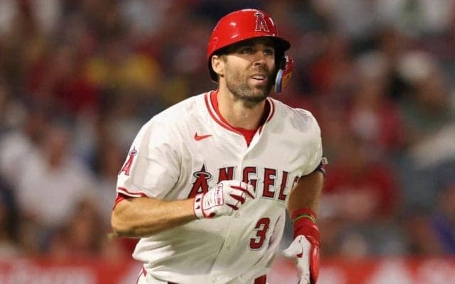 ド軍戦力外→エ軍で不振も「まだ引退させないで」　決まらぬ新天地…35歳が明かす胸中