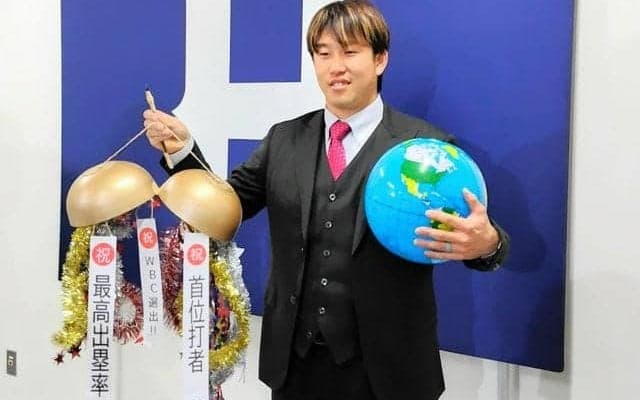 広島カープ小園が契約更改　WBC代表入り「テレビで見ていた世界」