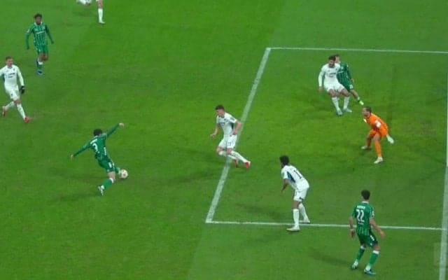 日本代表DF「ごっつぁんアシスト」が幻に…「めちゃくちゃいい攻撃関与だったのに」VAR→オフサイド取り消しでファン落胆