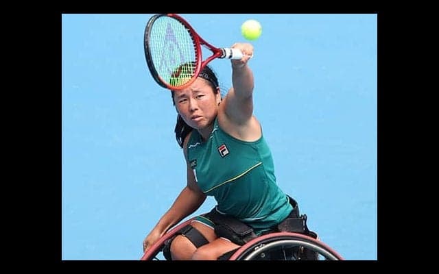  上地結衣 圧勝で全豪OP4強 