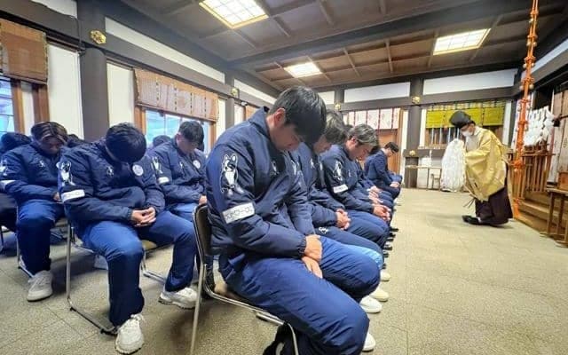いざJ1へ　初昇格の水戸と連覇目指す鹿島、茨城勢2クラブ必勝祈願